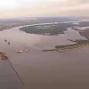 ​В Держприкордонслужбі опублікували відео, показавши як нині виглядає знищена окупантами Каховська ГЕС та затоплені села поруч
