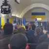 ​Російське вторгнення в Україну : Зеленський спілкується з пресою в метро. Головні тези