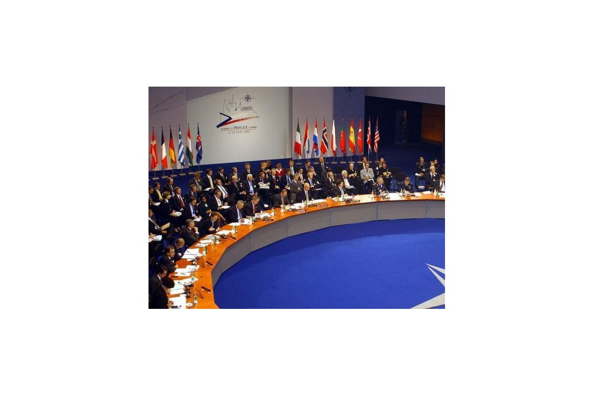 У Кабміні та Мінобороні будуть присутні радники НАТО У Кабміні та Мінобороні будуть присутні радники НАТО