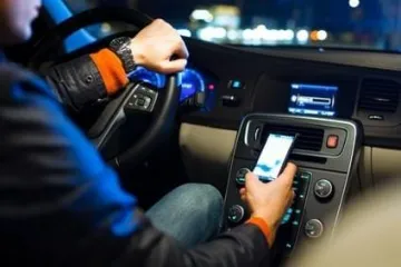 ​Автомобільні панелі-смартфони підвищать вашу безпеку
