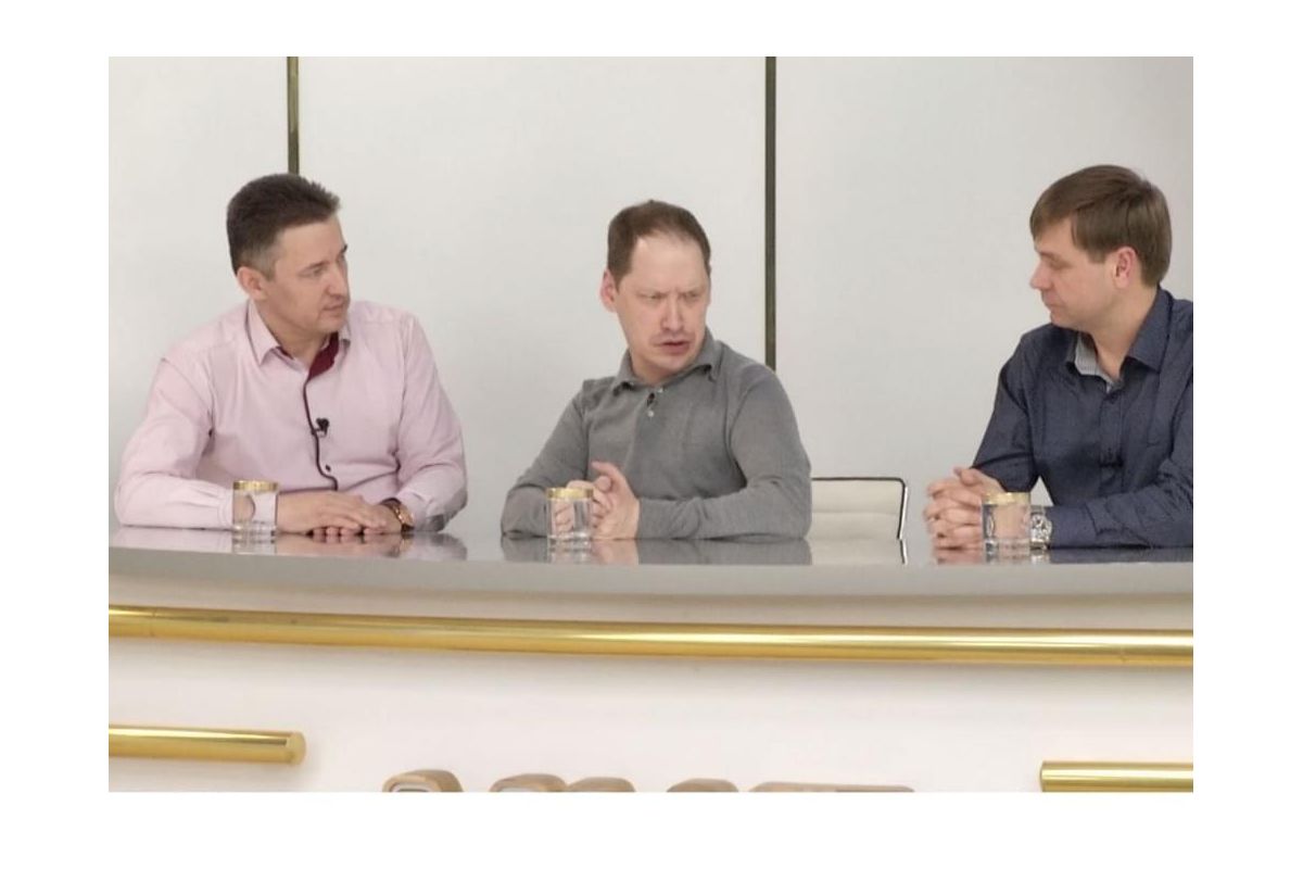 Порошенко терміново скликав Воєнний кабінет Порошенко терміново скликав Воєнний кабінет