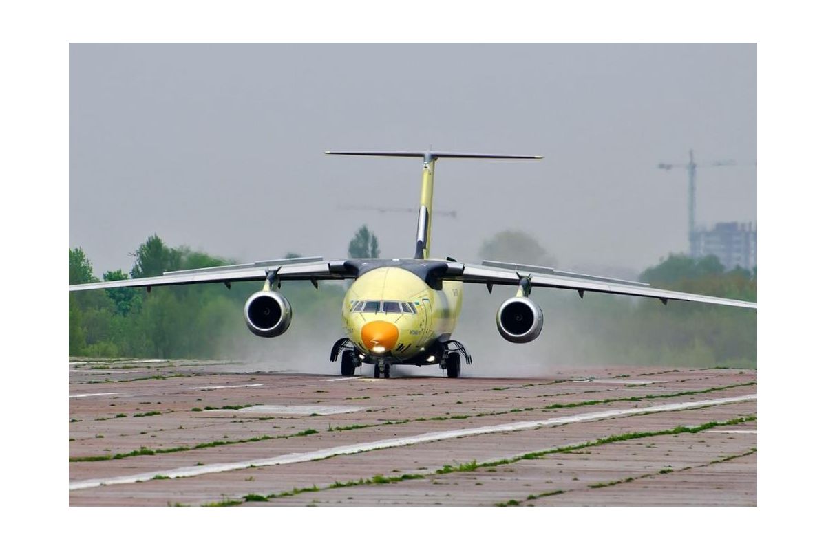 Україна поставлятиме літаки збройним силам Індїї Україна поставлятиме літаки збройним силам Індїї