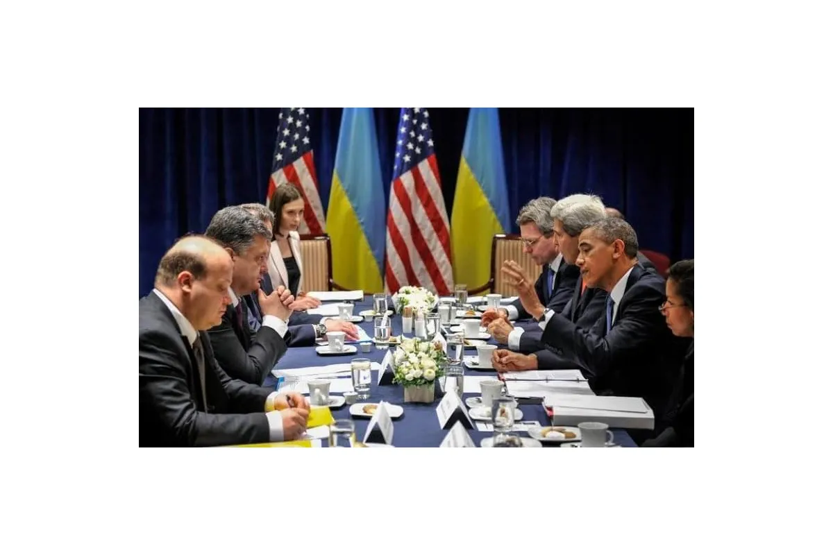 Новини України: Порошенко окреслив перспективи військової співпраці з Європою