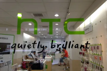 ​Компанія HTC втрачає гроші
