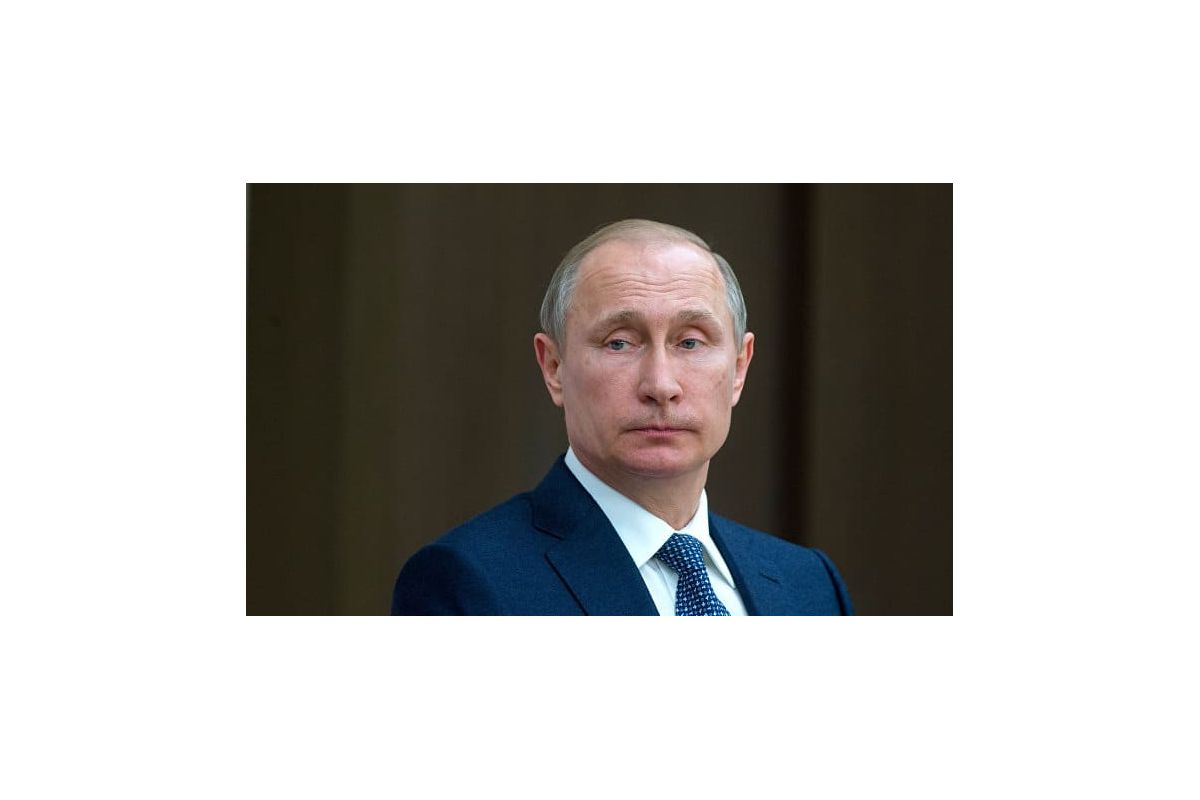 Путін планує неофіційну зустріч із Макроном Путін планує неофіційну зустріч із Макроном