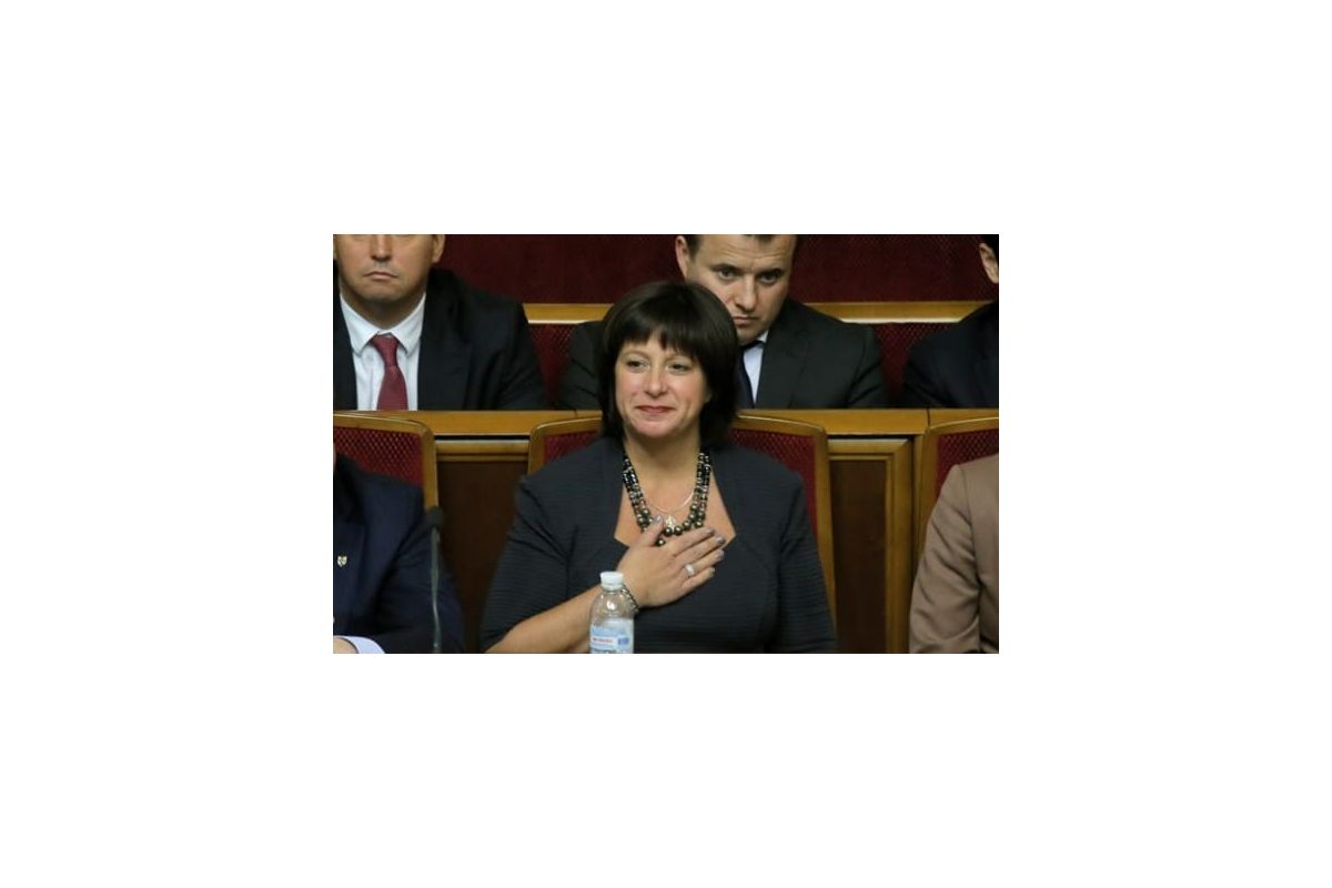Наталя Яресько впевнена, що не політики, а сам народ повинен долати корупцію в Україні Наталя Яресько впевнена, що не політики, а сам народ повинен долати корупцію в Україні