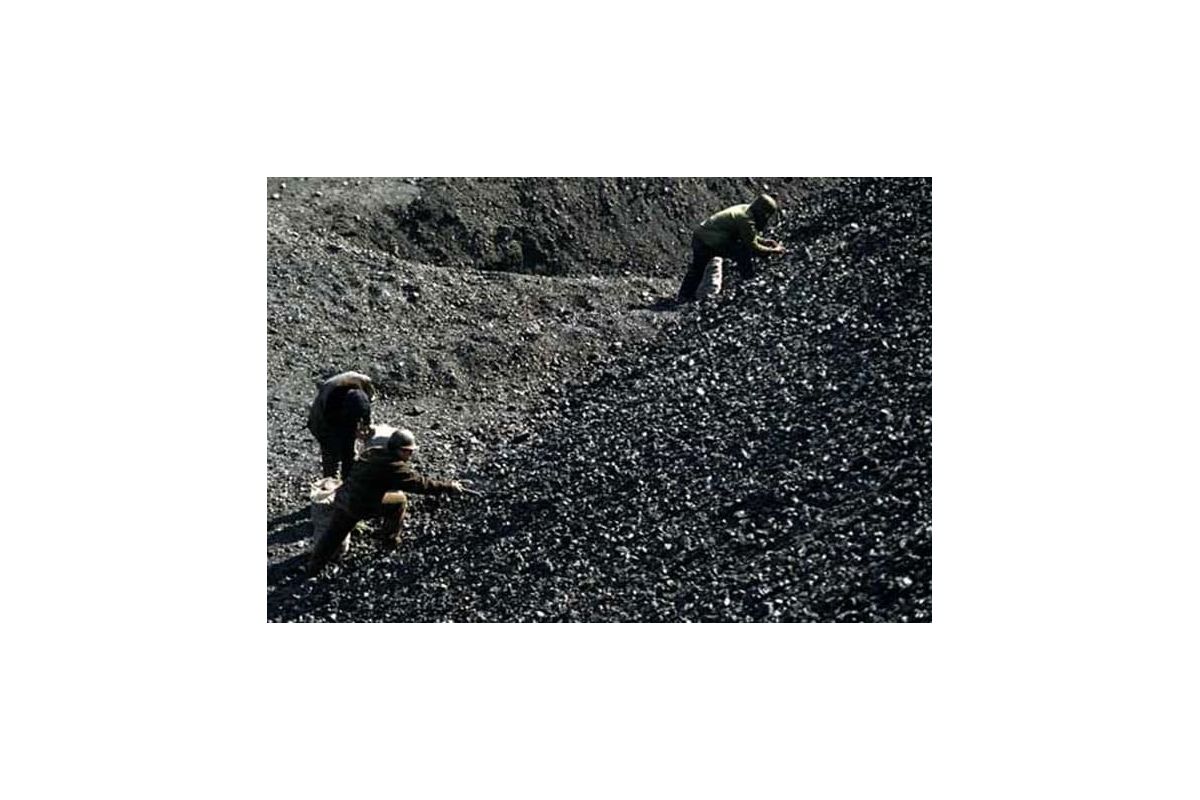 Новини України: Яценюк доручив у найближчі  чотири дні  розробити  план реформування вугільної галуз Новини України: Яценюк доручив у найближчі  чотири дні  розробити  план реформування вугільної галуз