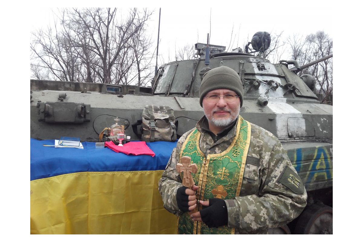 У Львові запропонували вважати священиків зони АТО учасникам бойових дій У Львові запропонували вважати священиків зони АТО учасникам бойових дій