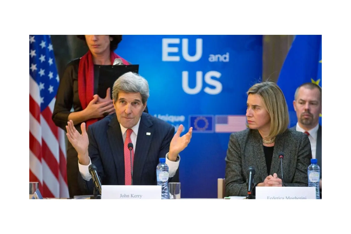 Америка та ЄС проти оголошення військового стану в Україні