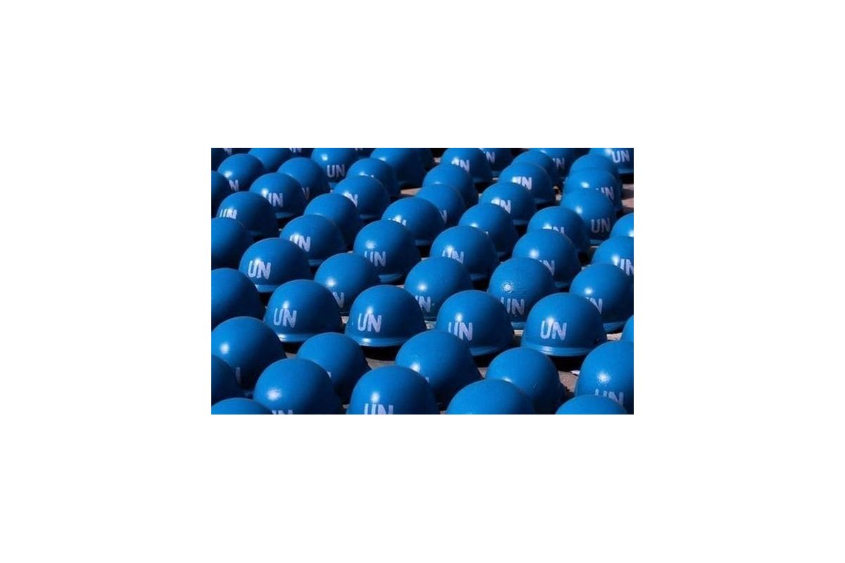 Порошенко заявив, що ЄС не повинно приймати рішення за Україну Порошенко заявив, що ЄС не повинно приймати рішення за Україну