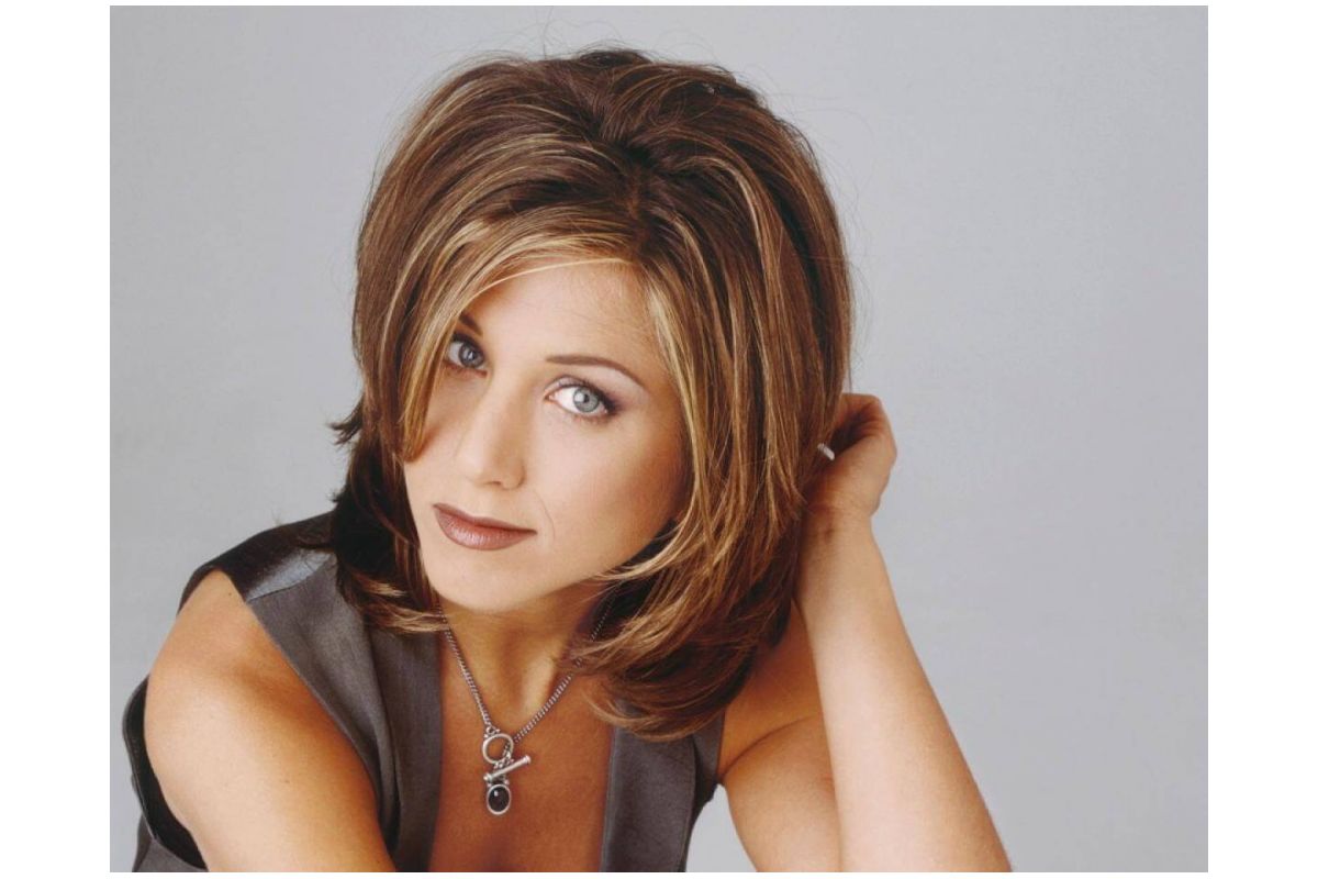 Дженніфер Еністон зберігає одяг з 90-х років Дженніфер Еністон зберігає одяг з 90-х років