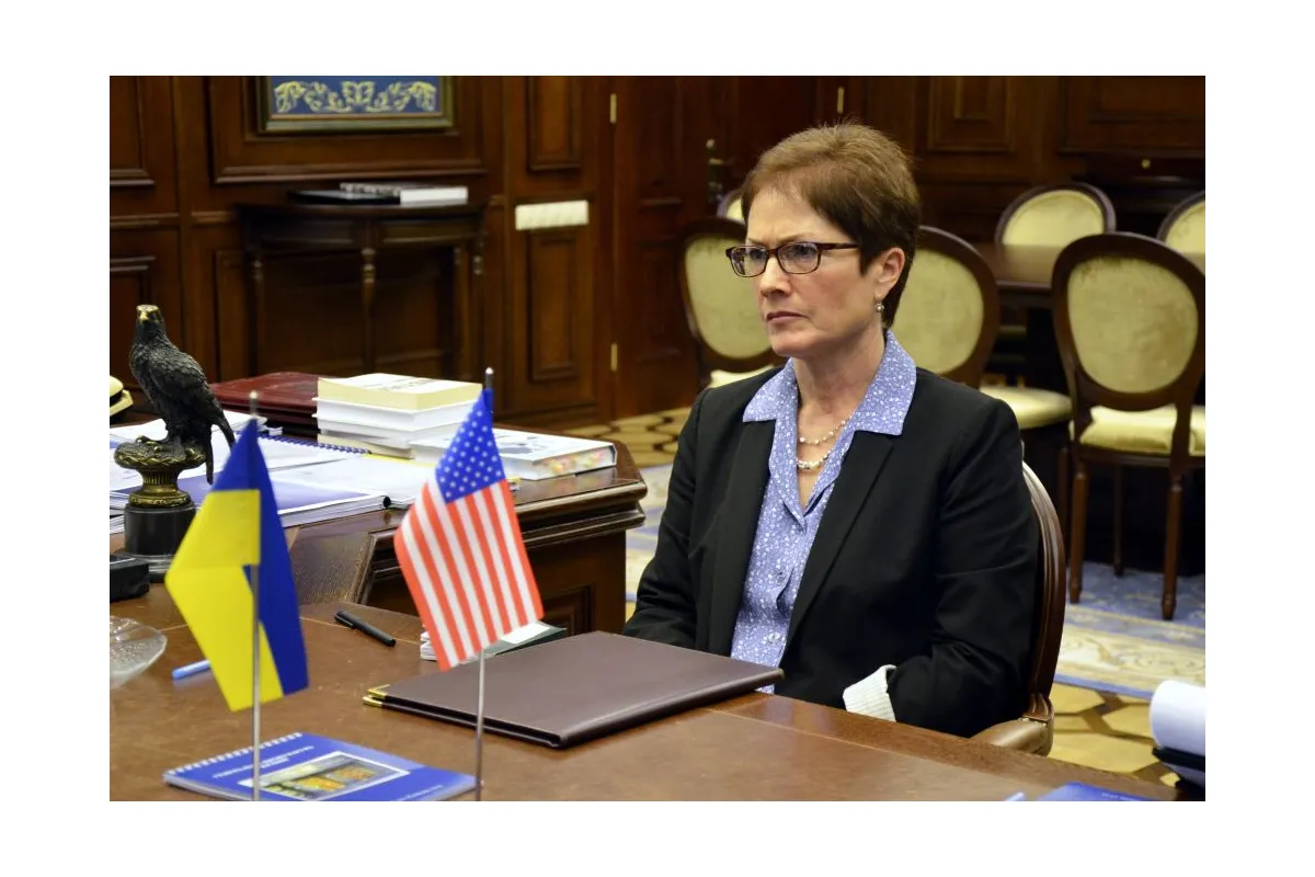 ​Відбулася зустріч Генерального прокурора України Юрія Луценка із Надзвичайним і Повноважним Послом 