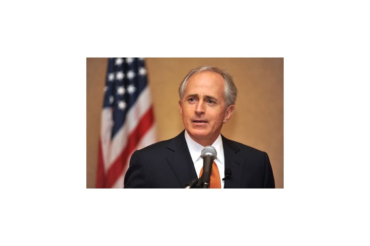 Сенатор США розповів для чого насправді Україні дають озброєння Сенатор США розповів для чого насправді Україні дають озброєння