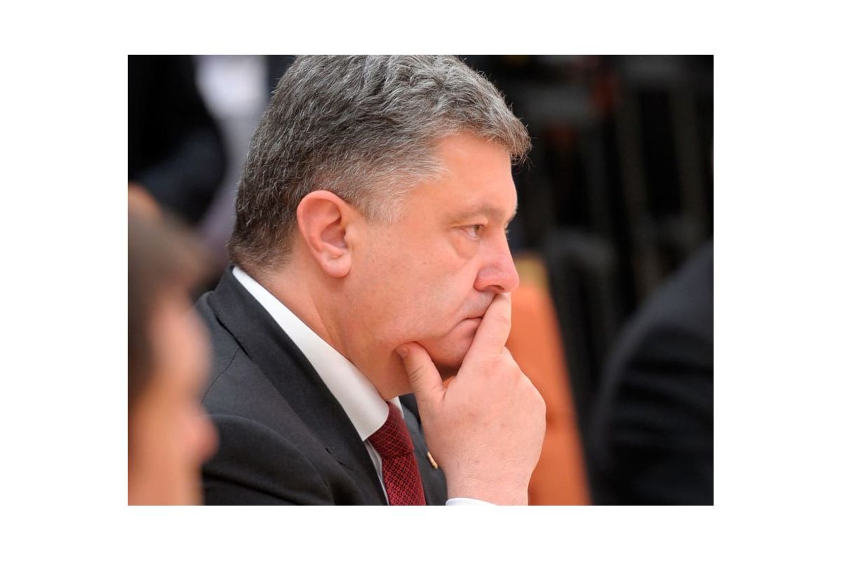 Президент України Петро Порошенко забув про волонтерів Президент України Петро Порошенко забув про волонтерів