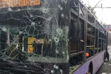 ​Новини України: Сім загиблих після обстрілу тролейбусної зупинки в Донецьку