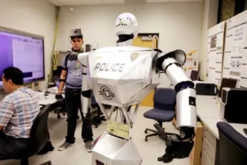 ​Правопорядок у Дубаї охоронятиме робот-поліцейський