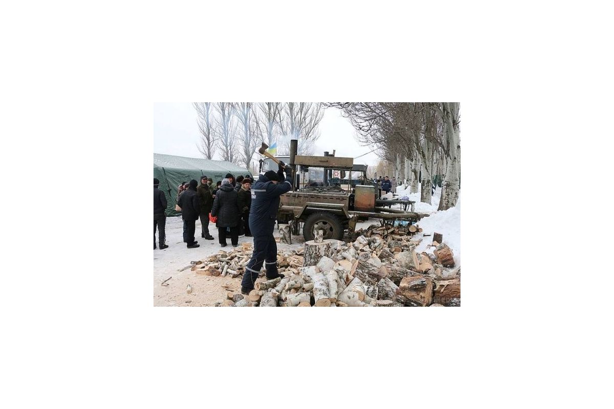В Авдіївці проводять відновлювальні роботи В Авдіївці проводять відновлювальні роботи