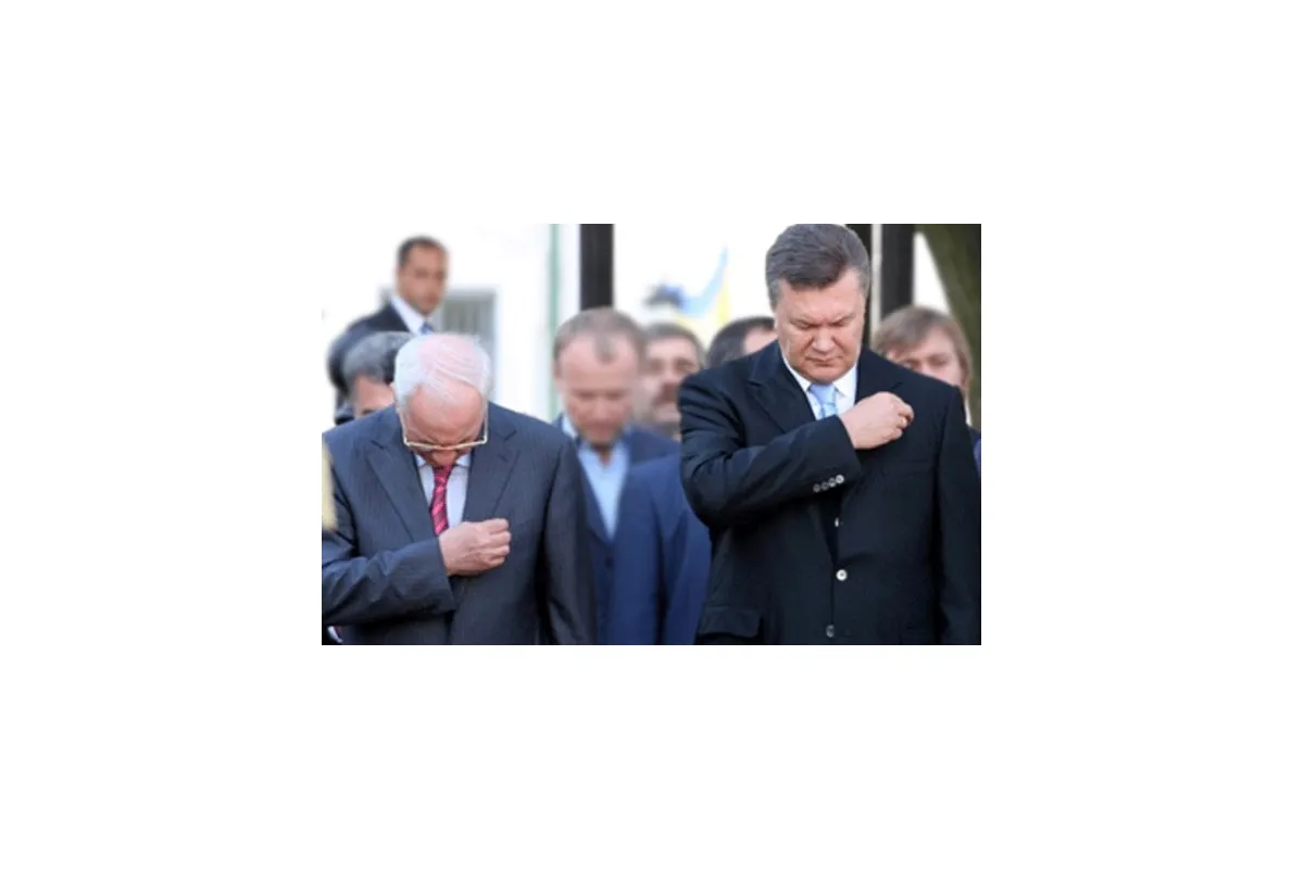 Янукович обкрадає Пенсійний Фонд України