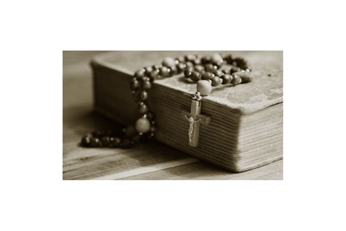 На хлібі і воді: як Великодній піст для українських вірян став ще жорсткішим На хлібі і воді: як Великодній піст для українських вірян став ще жорсткішим