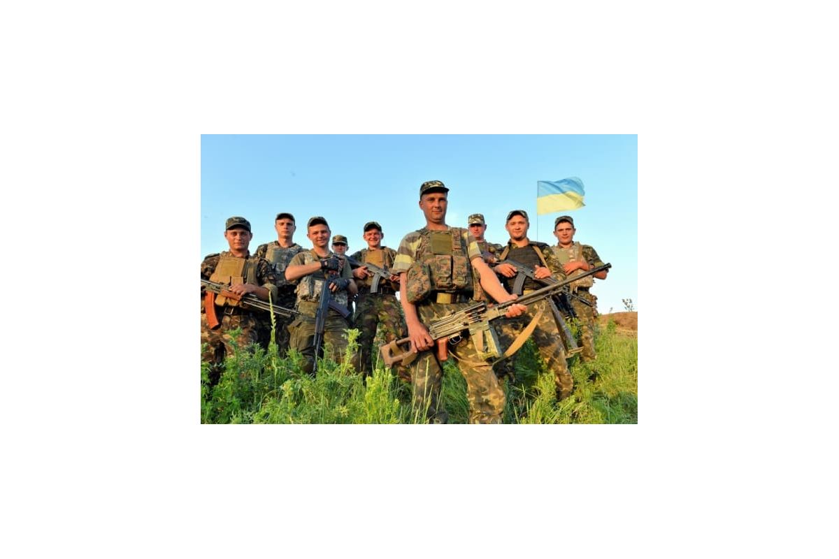 Новини України: Стало відомо, яку заробітну плату отримають військові із зони АТО Новини України: Стало відомо, яку заробітну плату отримають військові із зони АТО