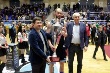 БАСКЕТБОЛЬНИЙ КЛУБ «ДНІПРО» - ВОЛОДАР КУБКУ УКРАЇНИ ! БАСКЕТБОЛЬНИЙ КЛУБ «ДНІПРО» - ВОЛОДАР КУБКУ УКРАЇНИ !