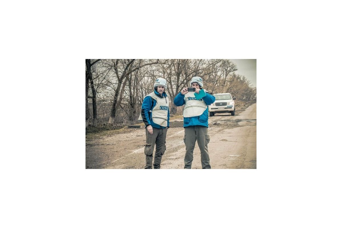 Що привіз на Донбас черговий гуманітарний конвой? Що привіз на Донбас черговий гуманітарний конвой?