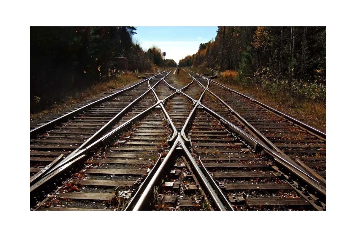 Залізнична інфраструктура України потребує мільярдів гривень на власне відновлення Залізнична інфраструктура України потребує мільярдів гривень на власне відновлення