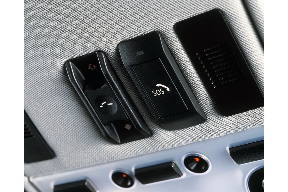 Європейські автомобілі оснастять системою аварійного виклику «eCall» Європейські автомобілі оснастять системою аварійного виклику «eCall»