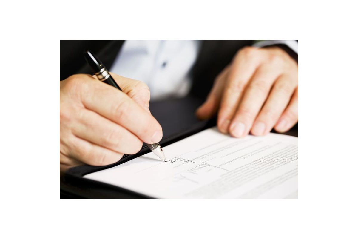 Легалізоване укладення міжнародних договорів в електронній формі Легалізоване укладення міжнародних договорів в електронній формі