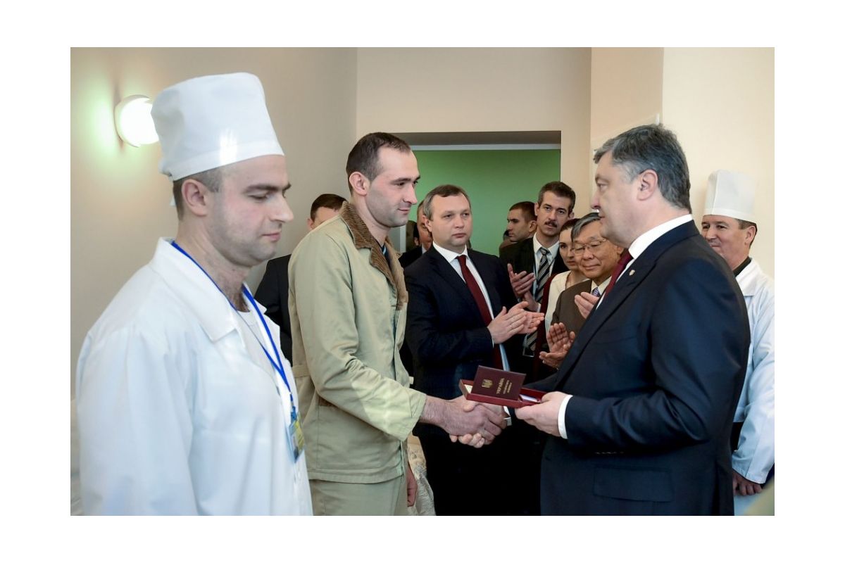 Президент вручив нагороди воїнам-прикордонникам Президент вручив нагороди воїнам-прикордонникам