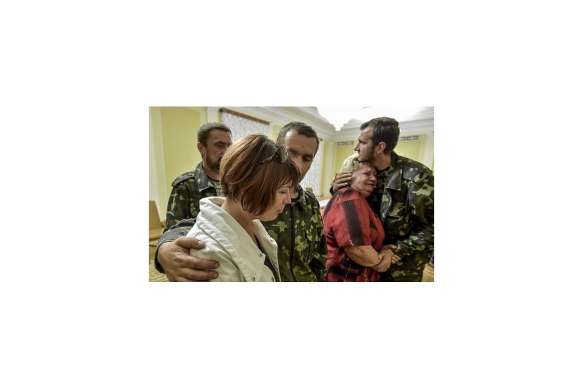 Додому повернуться всі полонені солдати з зони АТО Додому повернуться всі полонені солдати з зони АТО