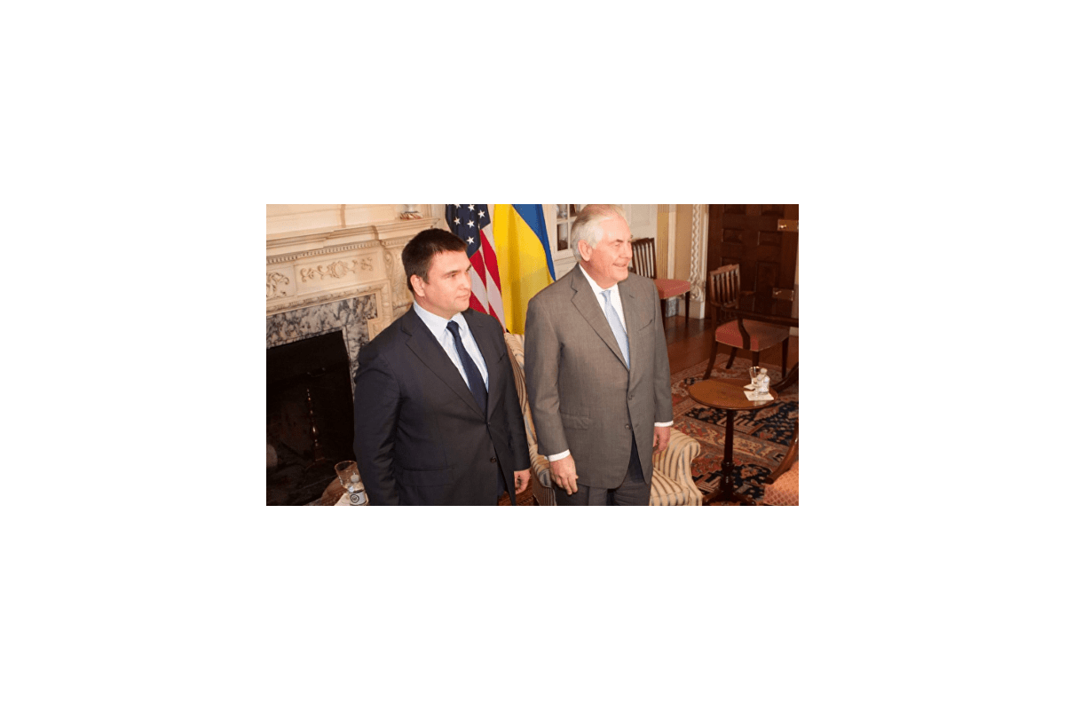 Америка планує допомогти українцям виграти війну з Росією Америка планує допомогти українцям виграти війну з Росією