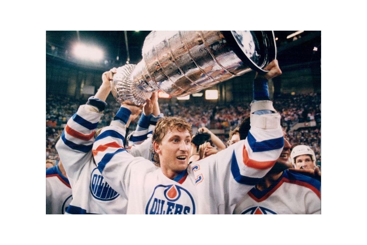 Колекційну хокейну картку можуть купити за півмільйона доларів Колекційну хокейну картку можуть купити за півмільйона доларів