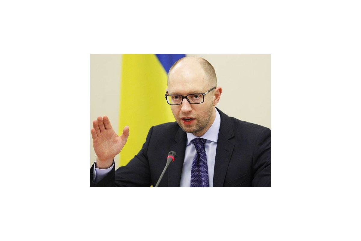 Арсеній Яценюк вражений щоденними витратами на війну в Донбасі Арсеній Яценюк вражений щоденними витратами на війну в Донбасі