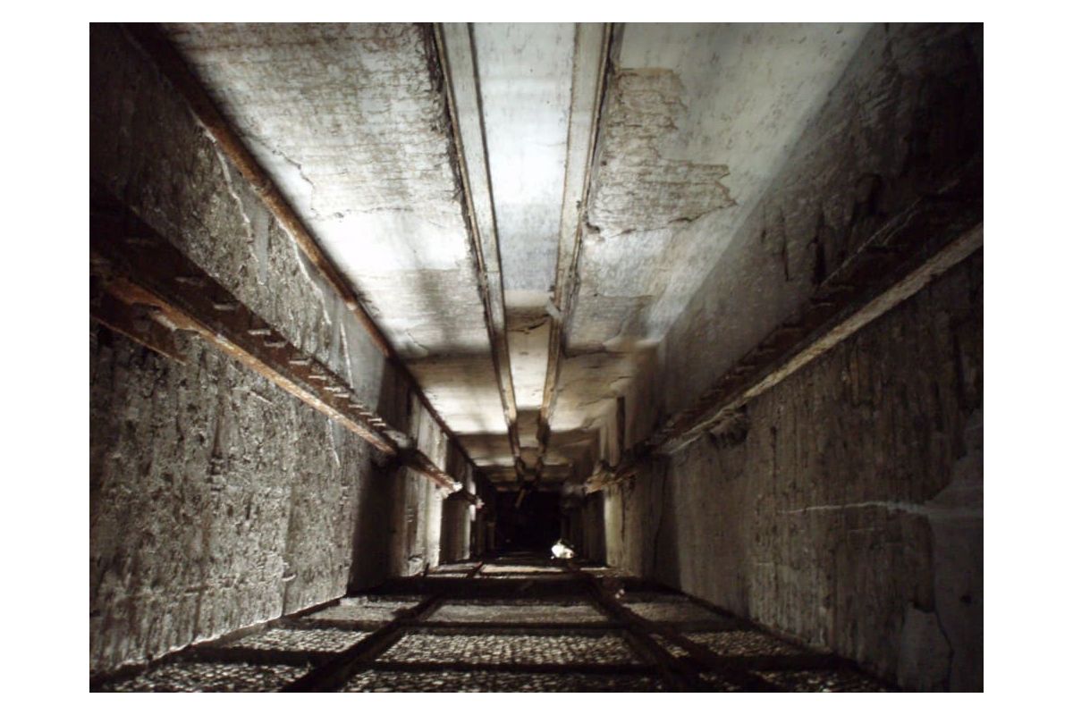 У Вінниці чоловік впав у глибоку кому після падіння в шахту ліфта У Вінниці чоловік впав у глибоку кому після падіння в шахту ліфта