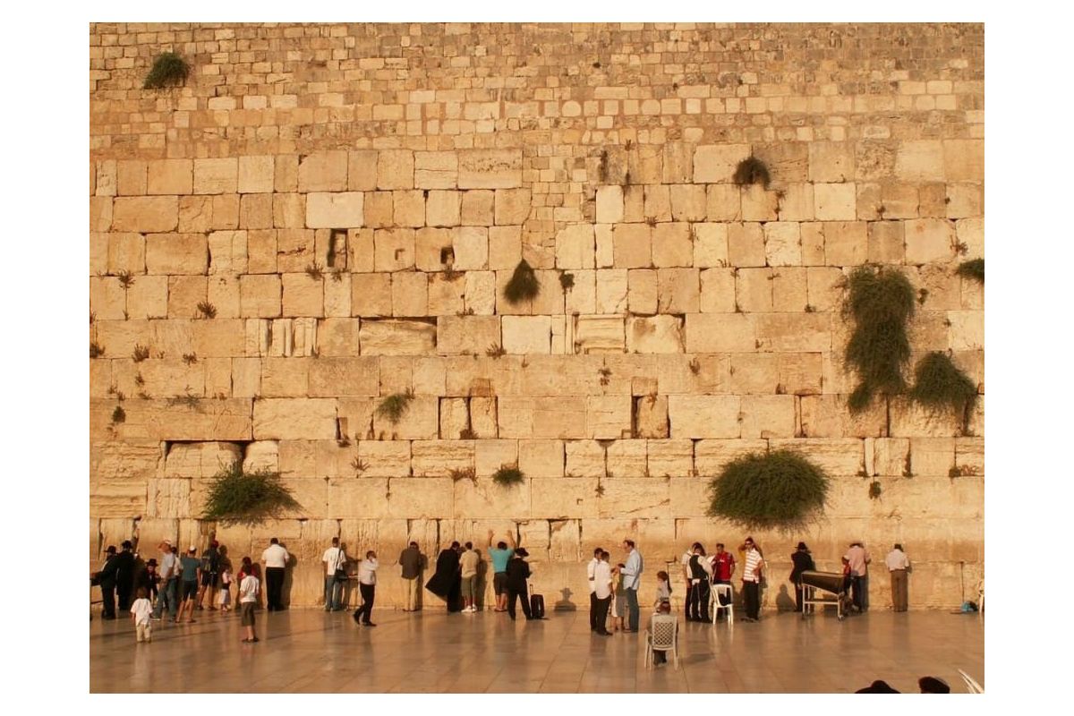 До Стіни Плачу возитиме швидкісний потяг До Стіни Плачу возитиме швидкісний потяг