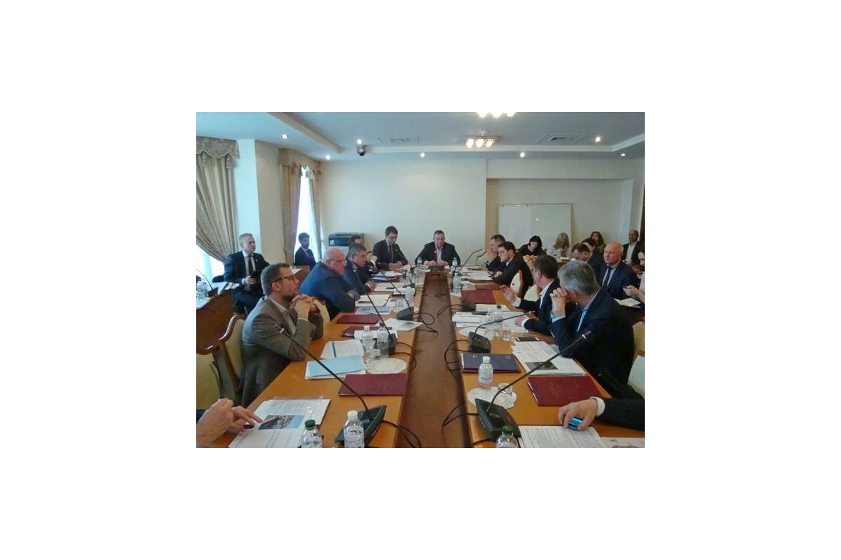 Комітет з питань транспорту рекомендує Верховній Раді прийняти низку проектів Комітет з питань транспорту рекомендує Верховній Раді прийняти низку проектів