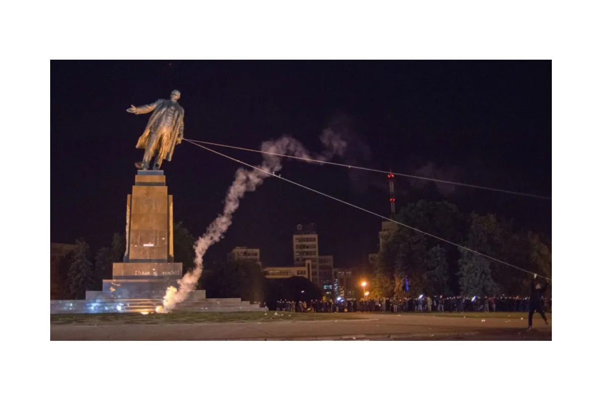 Куди зникають демонтовані в Україні пам’ятники Леніну?