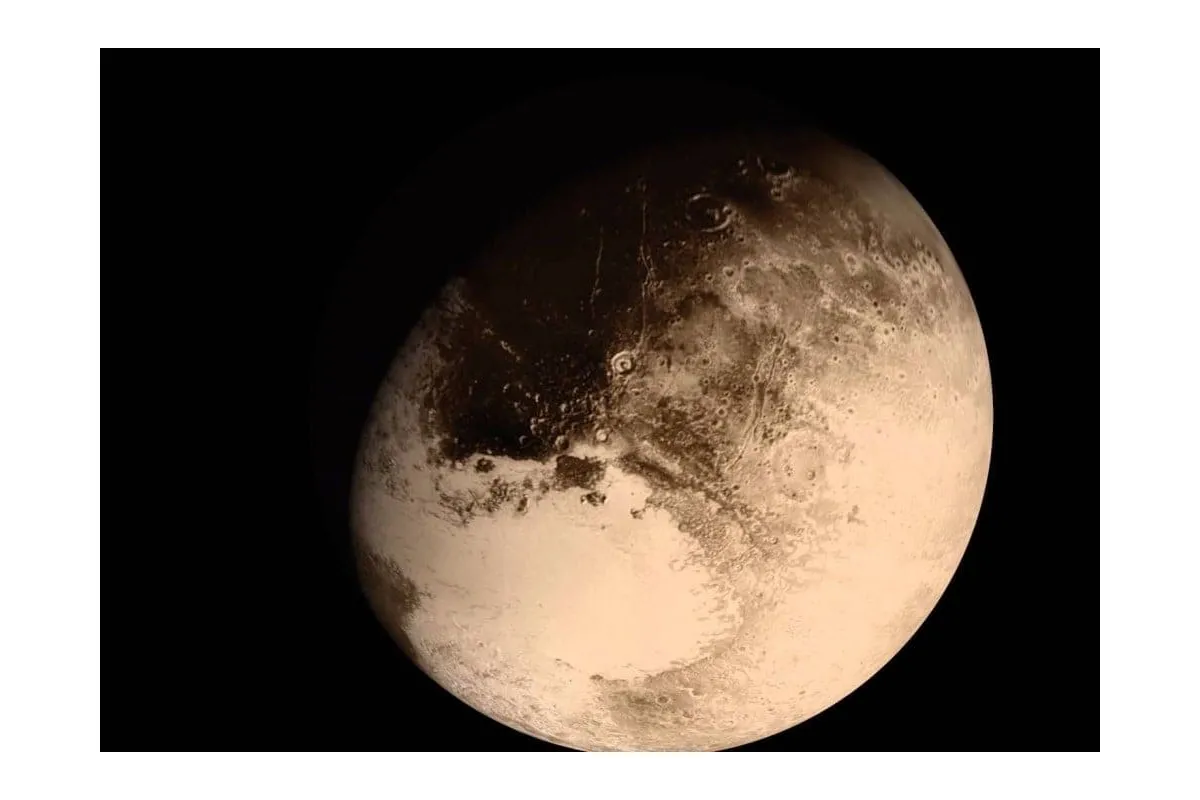 На Плутоні з’явилася «Земля Венери»
