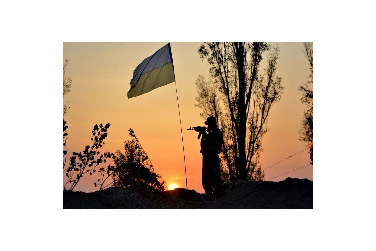 Українська армія втрачає своїх воїнів під час російських атак у зоні АТО Українська армія втрачає своїх воїнів під час російських атак у зоні АТО