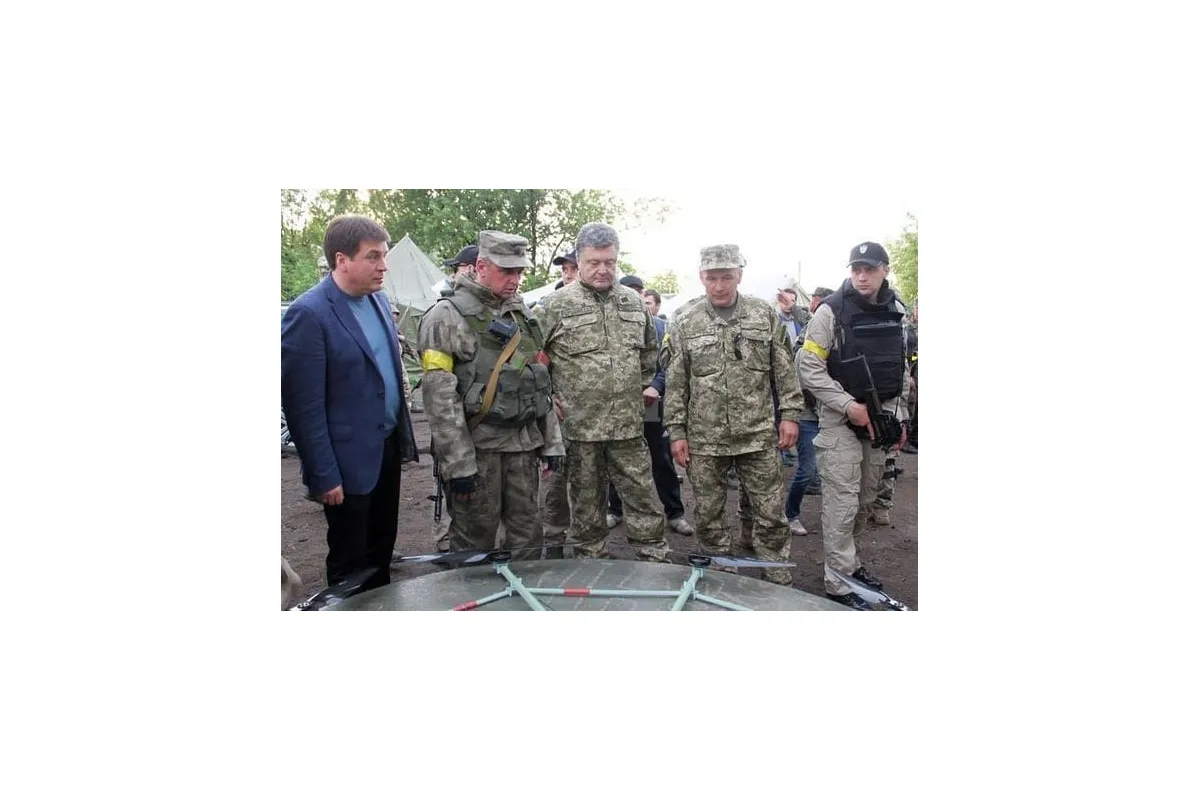 Петро Порошенко зібрав Військовий кабінет