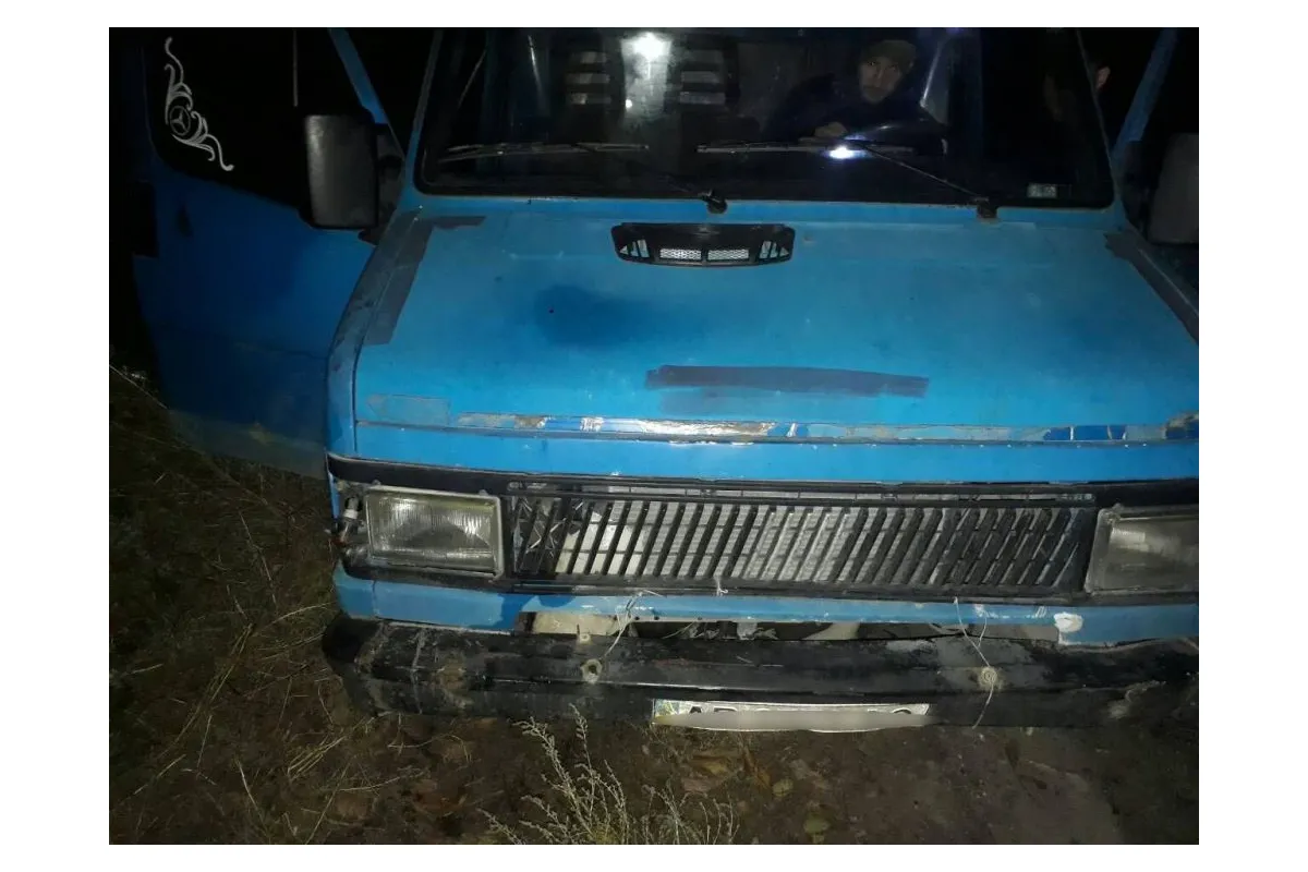 ​ На Вінниччині, неподалік кордону з Молдовою, виявлено автомобіль завантажений спиртом