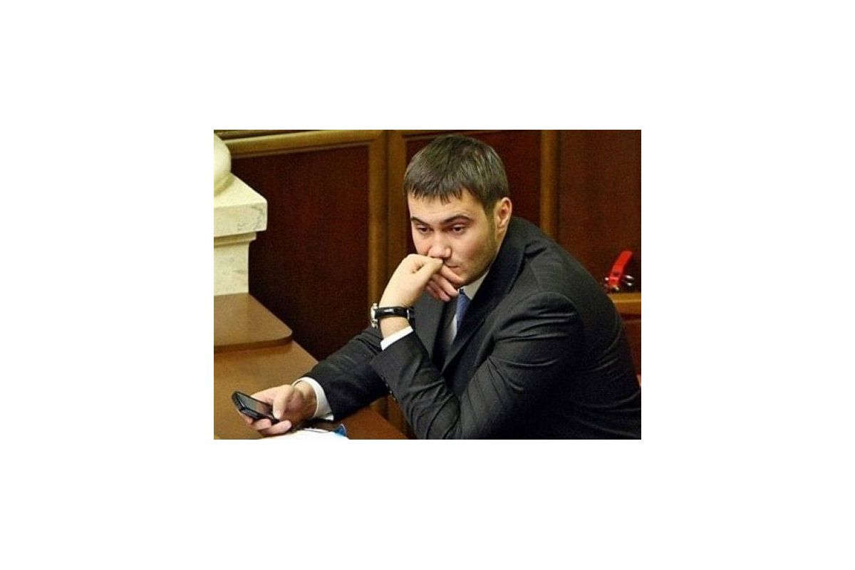 Хто з клану Януковичів – більше не у списку санкцій ЄС? Хто з клану Януковичів – більше не у списку санкцій ЄС?