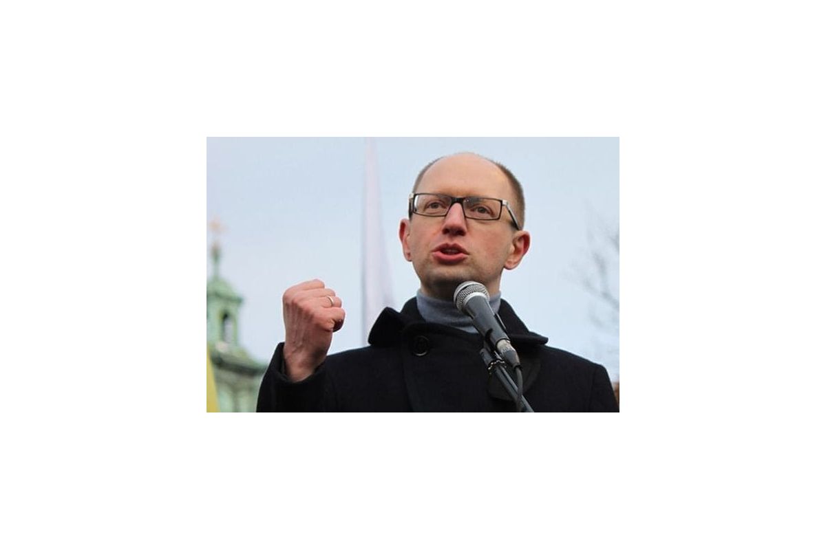 Яценюк порівняв війну з Росією з «війною між добром і злом» Яценюк порівняв війну з Росією з «війною між добром і злом»