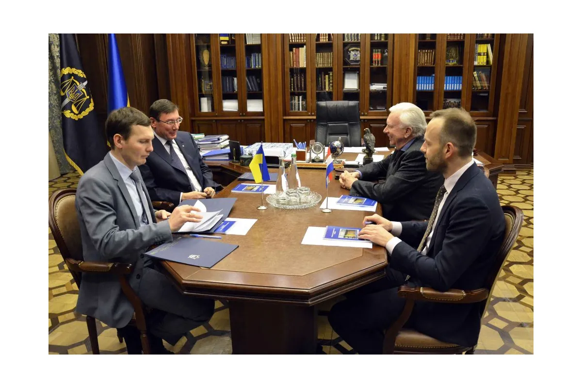 Відбулася зустріч Генерального прокурора Юрія Луценка з Послом Королівства Нідерландів Едуардом Хуксом
