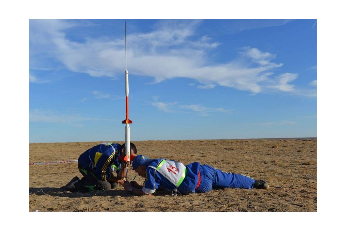 Україна перемогла США у Чемпіонаті світу з ракетомодельного спорту Україна перемогла США у Чемпіонаті світу з ракетомодельного спорту