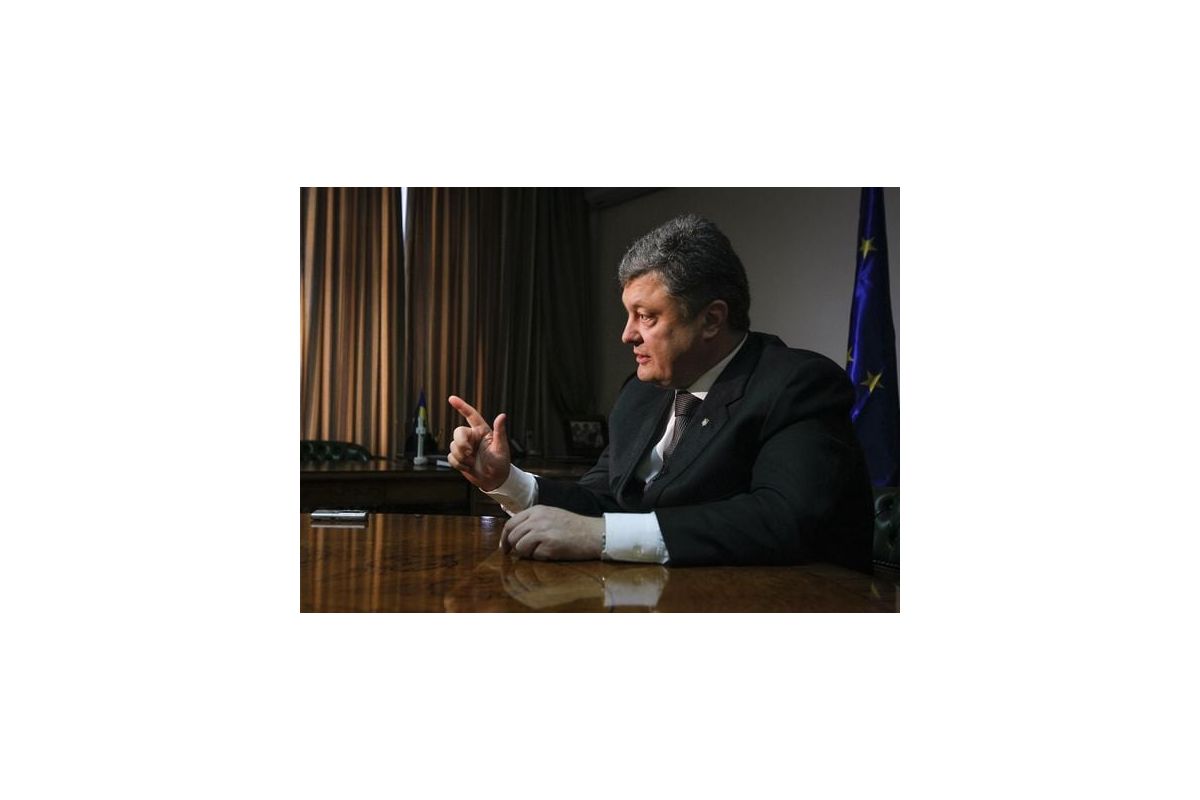 Петро Порошенко висловив свою думку про хід гібридної війни на сході Петро Порошенко висловив свою думку про хід гібридної війни на сході