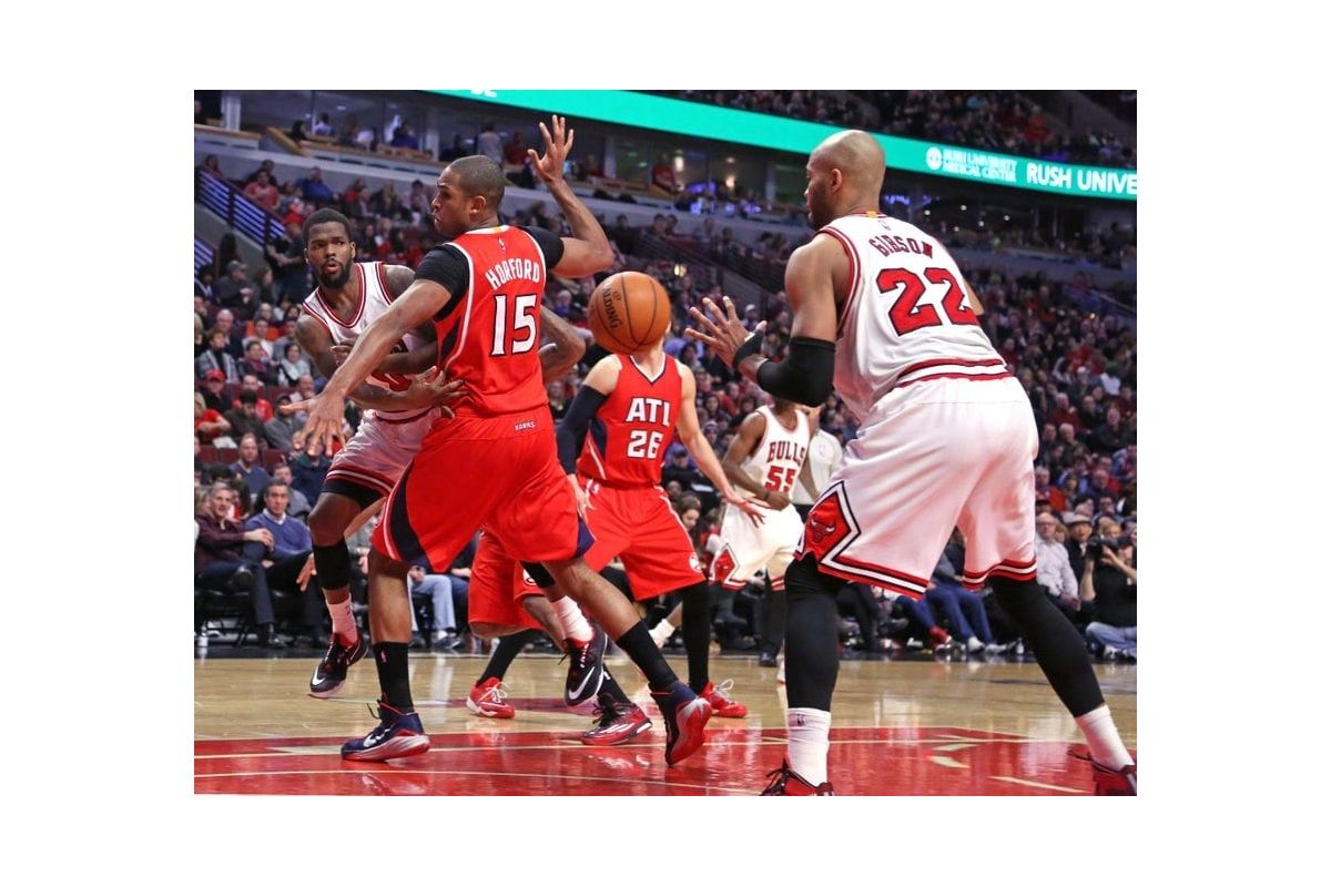 Новини спорт: "Чикаго" в овер-таймі здобуває важку перемогу над "Голден Стейт" Новини спорт: "Чикаго" в овер-таймі здобуває важку перемогу над "Голден Стейт"