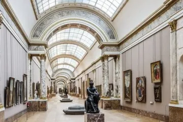 ​Блогери навчать, як правильно ходити у музеї