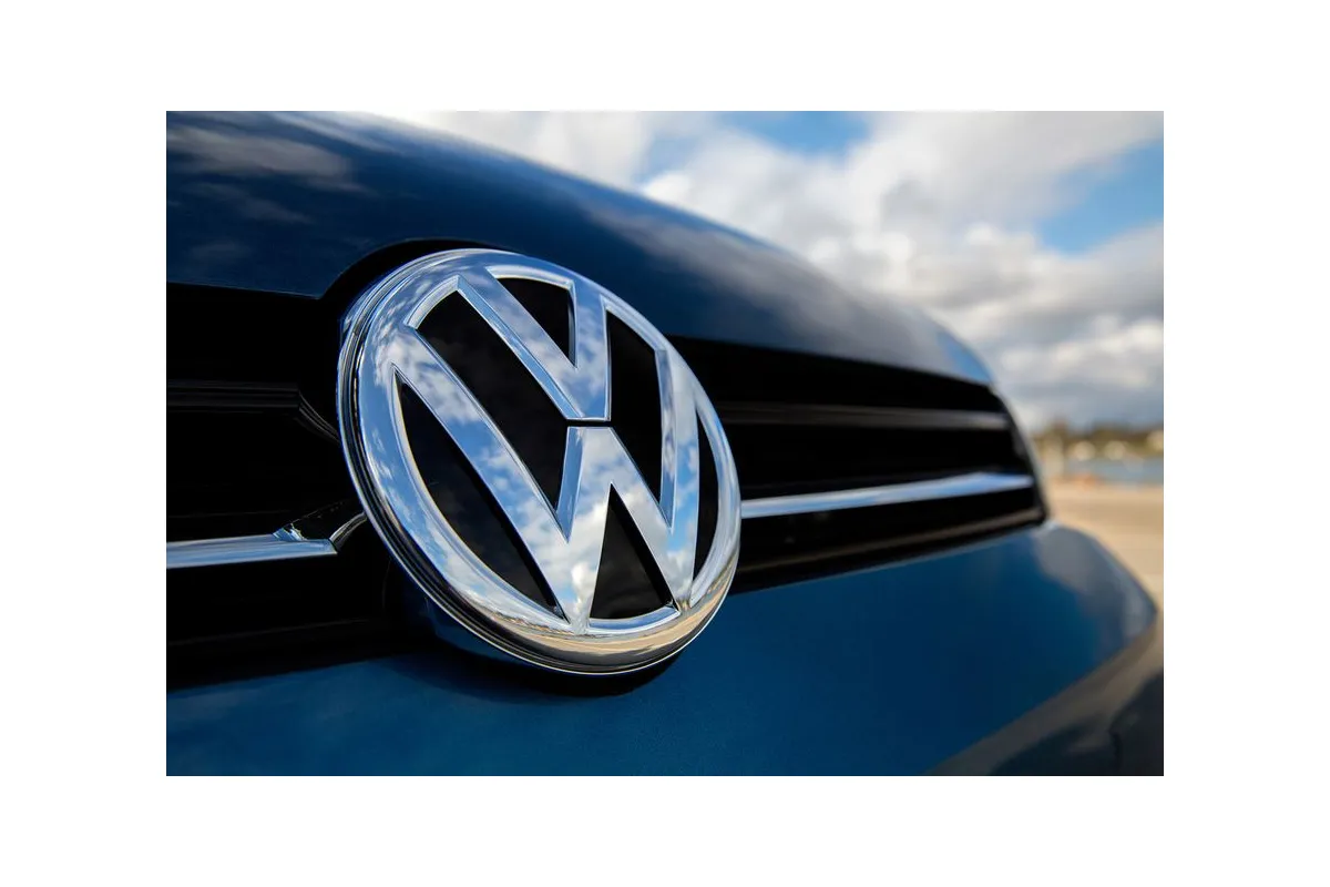 Німецький автомобільний концерн «Volkswagen» скоротить робочий час для тисяч своїх співробітників